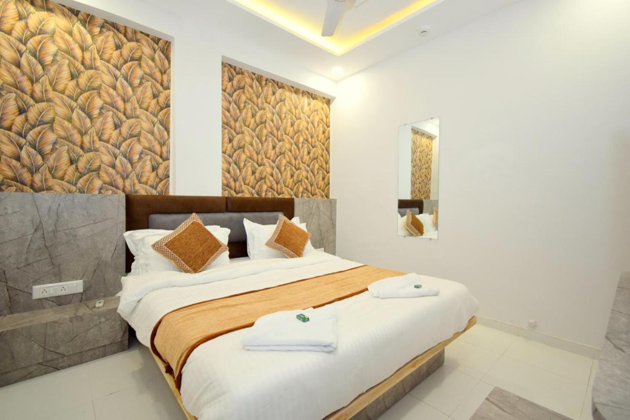 Hotel A1 Vastrapur Ahmedabad Eksteriør bilde